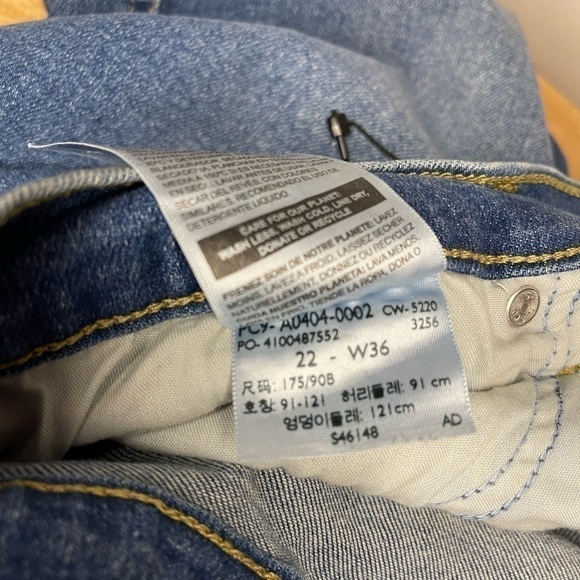 NWOT Womens high rise straight heritage Levi Strauss jeans - Picture 5 of 6